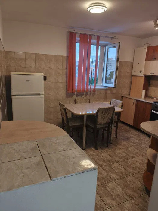 Apartament 1 camera, 42 mp, finisat, decomandat, zona strazii Arinilor