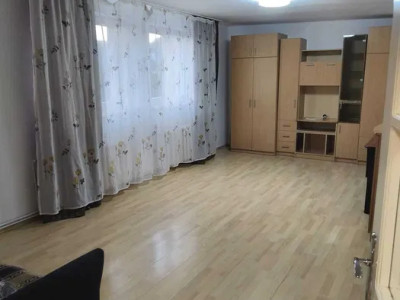 Apartament 1 camera, 42 mp, finisat, decomandat, zona strazii Arinilor