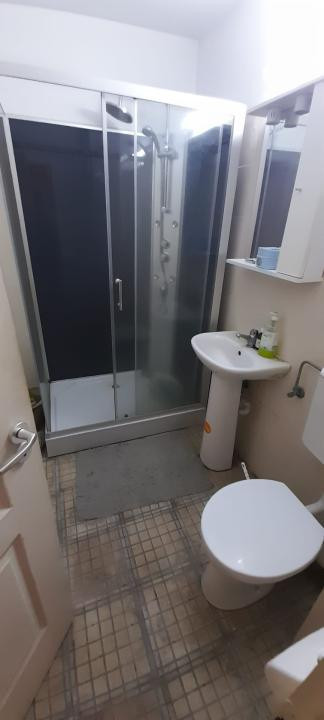 Apartament cu 2 camere, 45 mp, balcon, zona Terra