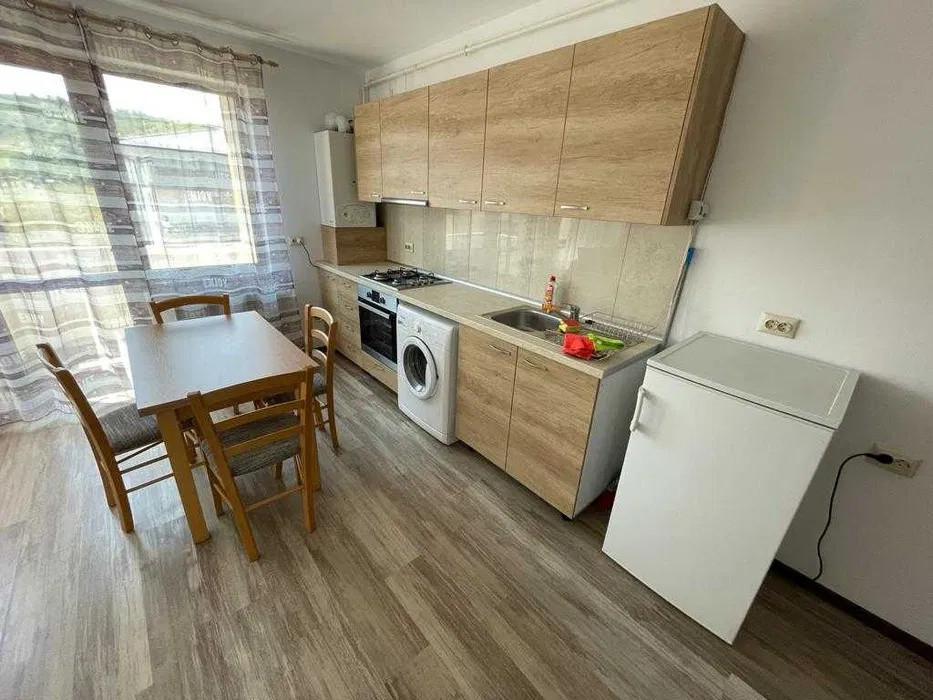 Apartament cu 2 camere, 44 mp, parcare, zona Terra