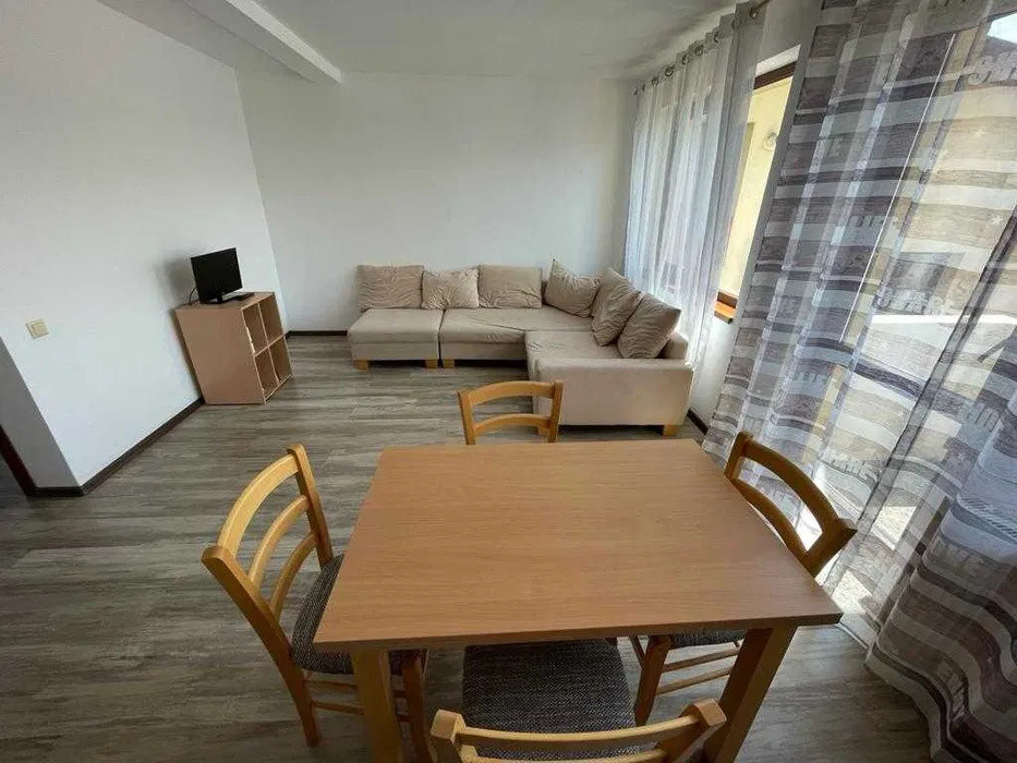 Apartament cu 2 camere, 44 mp, parcare, zona Terra