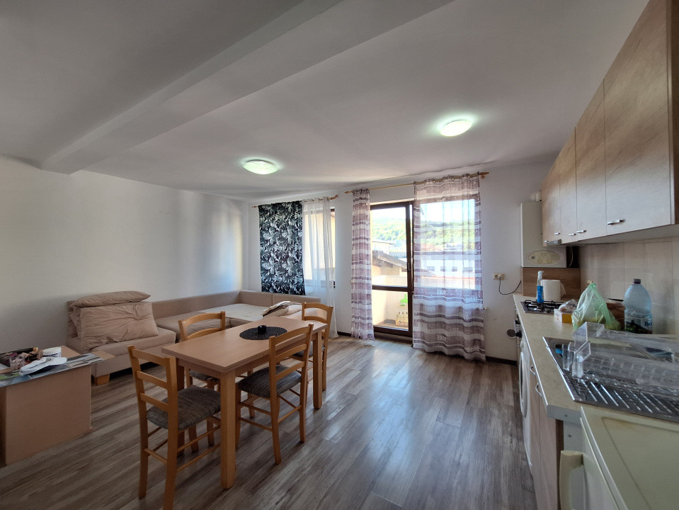 Apartament cu 2 camere, 44 mp, parcare, zona Terra