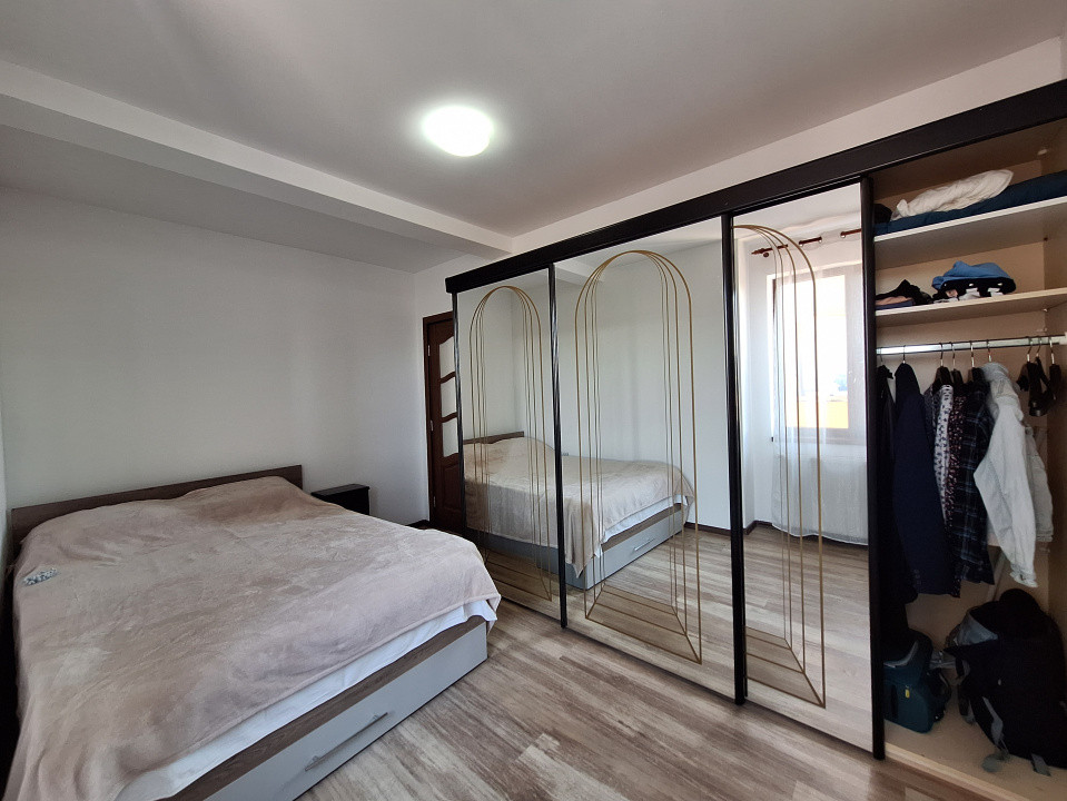 Apartament cu 2 camere, 44 mp, parcare, zona Terra