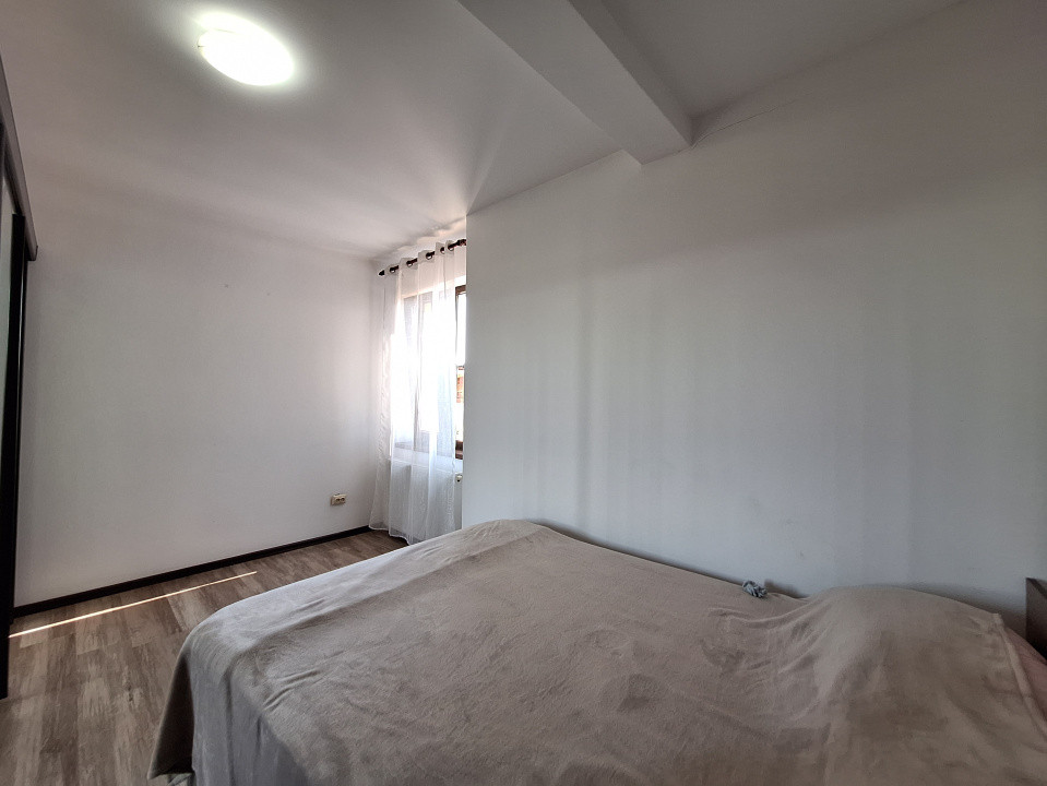 Apartament cu 2 camere, 44 mp, parcare, zona Terra