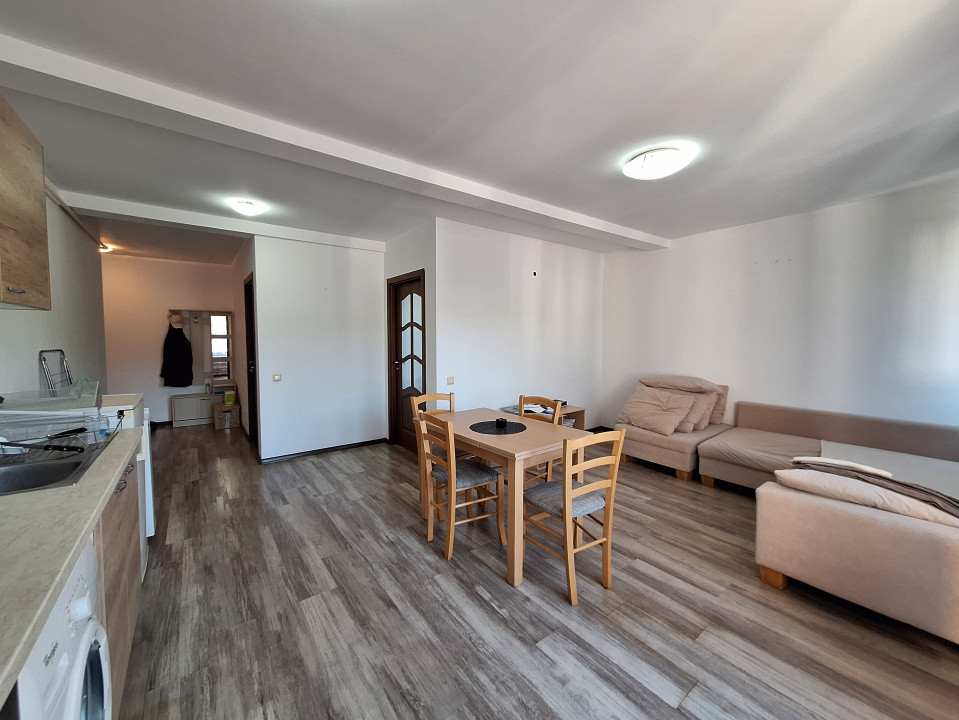 Apartament cu 2 camere, 44 mp, parcare, zona Terra