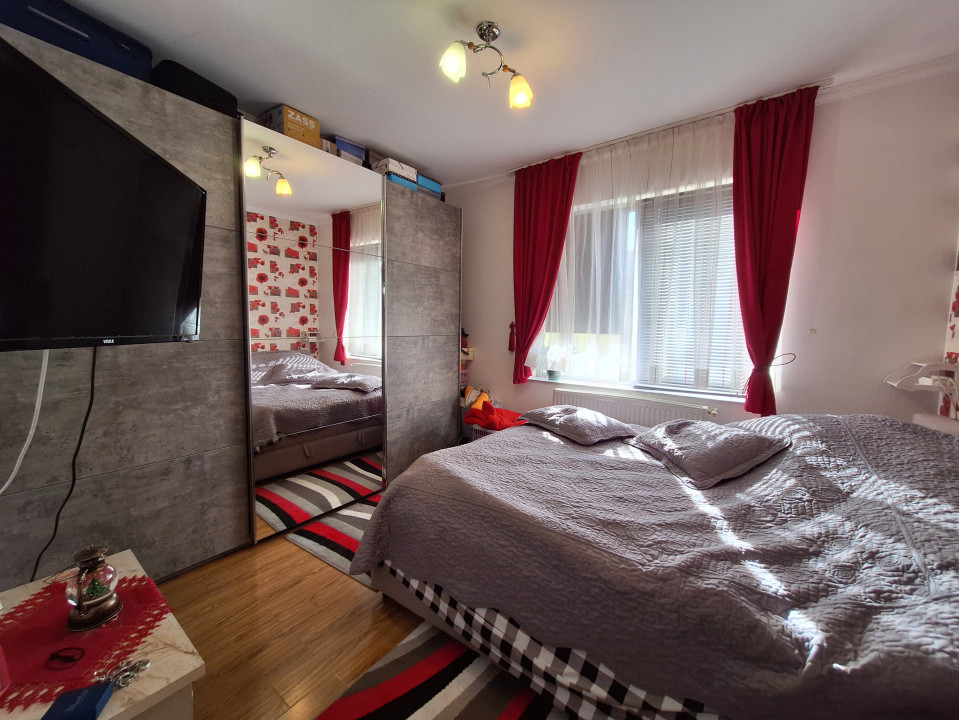 Apartament cu 3 camere, 58 mp, parcare, zona KIK