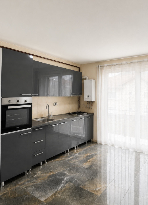 Apartament 58 mp utili+balcon,zona Florilor,et 1 