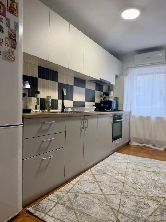Apartament cu 3 camere,etaj 1 