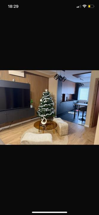 Apartament cu 2 camere, 50 mp, balcon, zona Terra