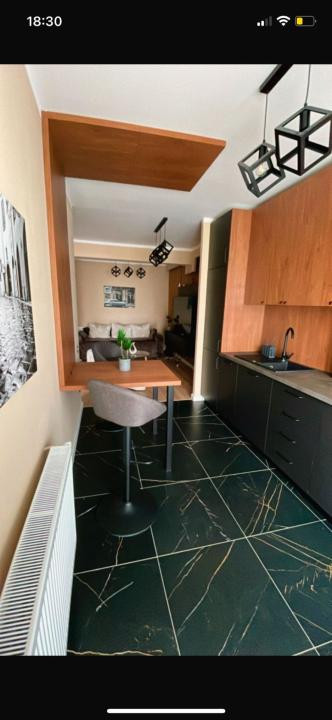 Apartament cu 2 camere, 50 mp, balcon, zona Terra