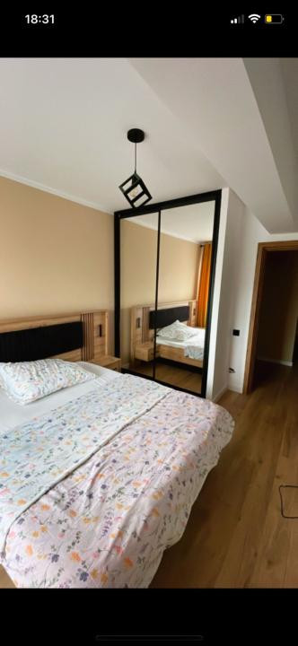 Apartament cu 2 camere, 50 mp, balcon, zona Terra