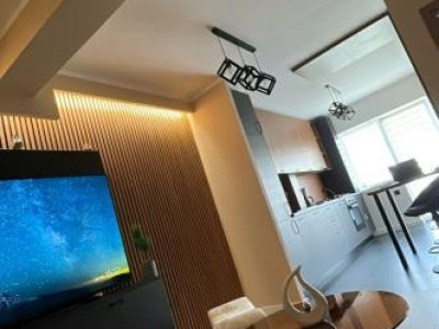 Apartament cu 2 camere, 50 mp, balcon, zona Terra