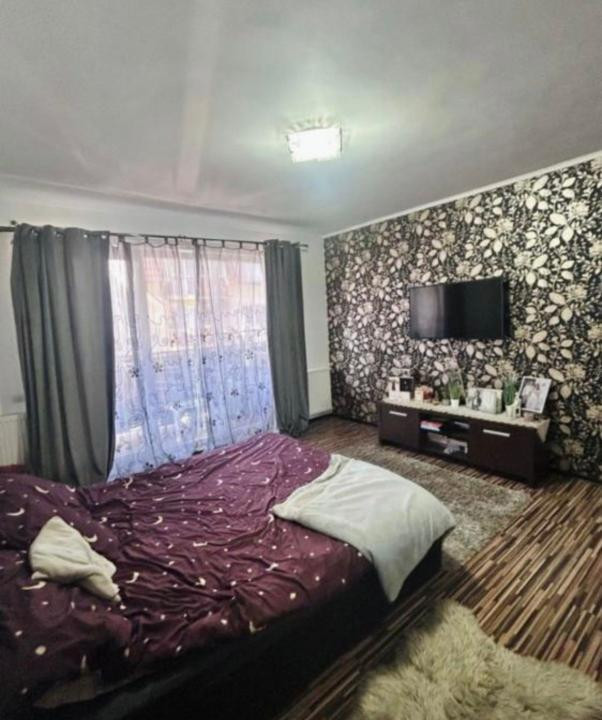 Apartament mobilat,utilat, cu 1 camera,etaj intermediar,zona Florilor