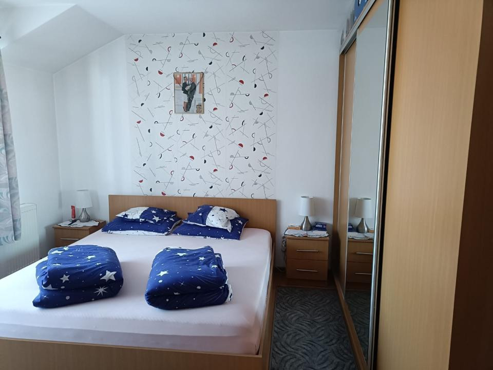 Apartament cu  2camere,etaj intermediar,zona Eroilor