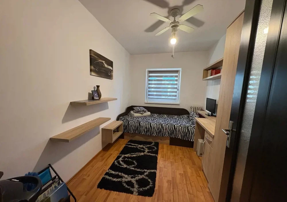 Apartament 3 camere, decomandat, 62 mp, etaj intemediar, zona strazii Bucuresti