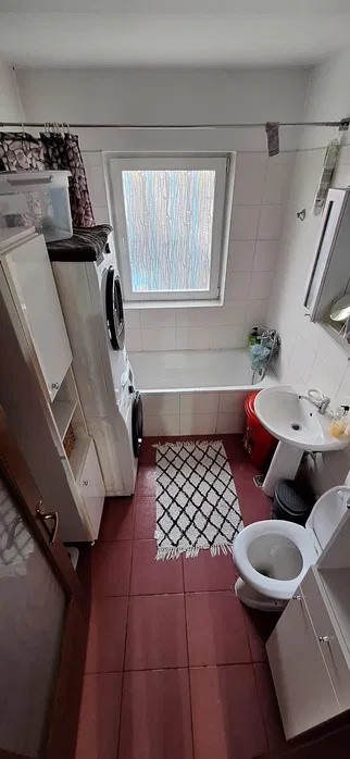 Apartament cu 2 camere, 58 mp, parcare, strada Eroilor