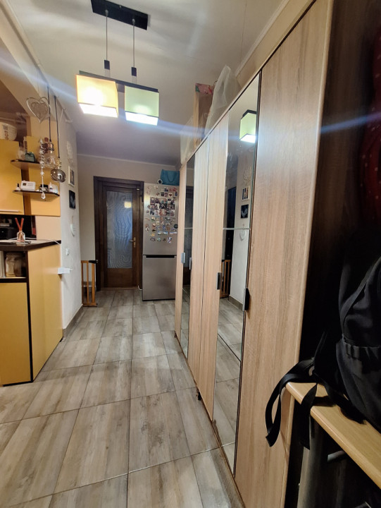 Apartament decomandat, 58 mp, parcare, strada Eroilor