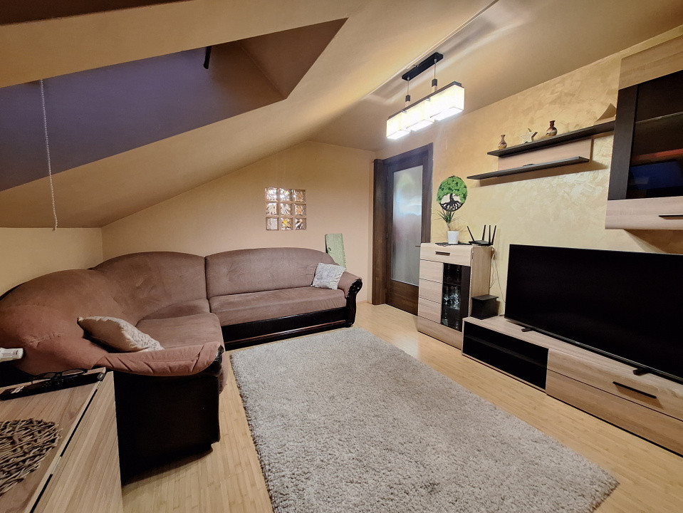 Apartament decomandat, 58 mp, parcare, strada Eroilor