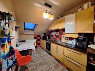 Apartament decomandat, 58 mp, parcare, strada Eroilor