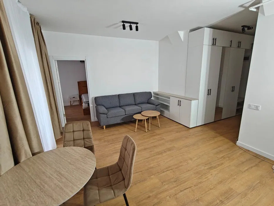 Apartament cu 2 camere, 47 mp, bloc nou, zona Eroilor