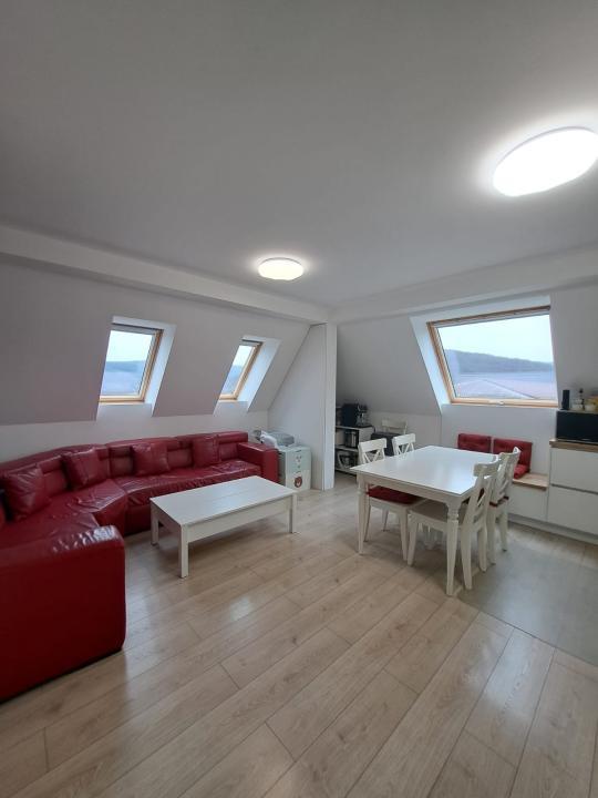 Apartament 3 camere,2 bai, bloc cu lift