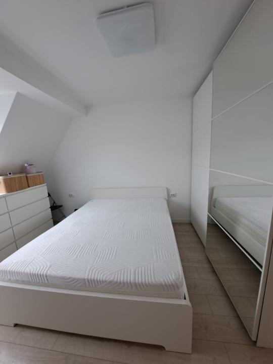 Apartament 3 camere,2 bai, bloc cu lift