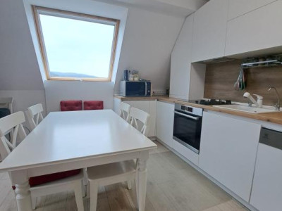 Apartament 3 camere,2 bai, bloc cu lift