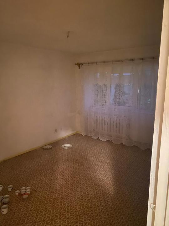 Apartament cu 2 camere decomandate,etaj intermediar,cartier Zorilor