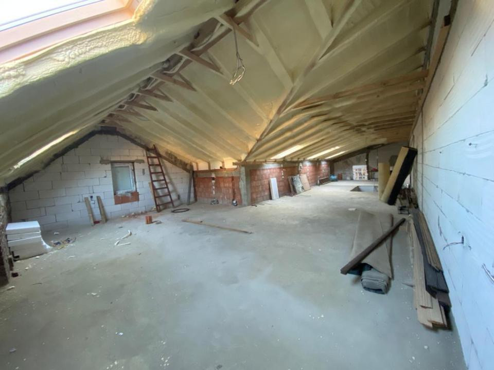 Spatiu Comercial, 258 MP, zona Podul Traian