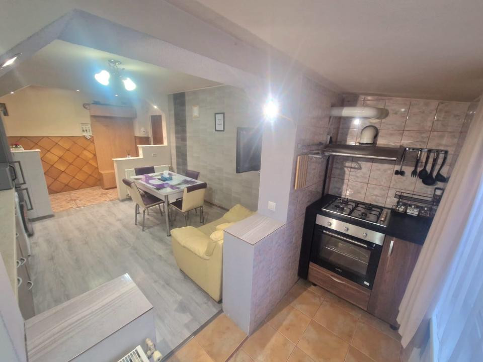 Apartament cu 2 camere decomandate,zona Iulius Mall