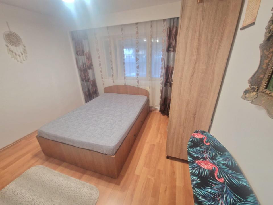 Apartament cu 2 camere decomandate,zona Iulius Mall