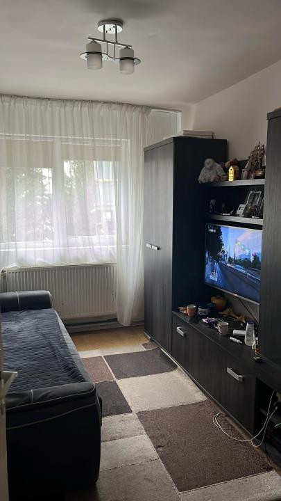 Apartament cu 2 camere, 42 mp, decomandat, etaj intemediar, zona Clabucet