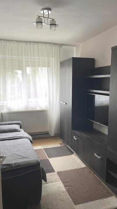 Apartament cu 2 camere, 42 mp, decomandat, etaj intemediar, zona Clabucet