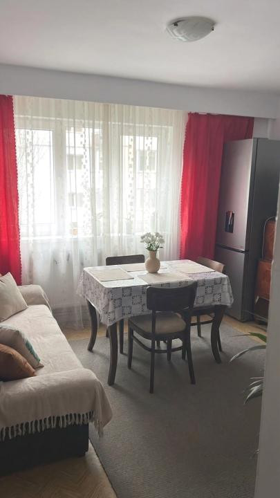 Apartament cu 2 camere, 42 mp, decomandat, etaj intemediar, zona Clabucet