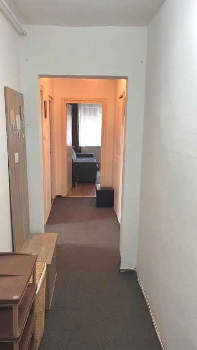 Apartament cu 2 camere, 42 mp, decomandat, etaj intemediar, zona Clabucet