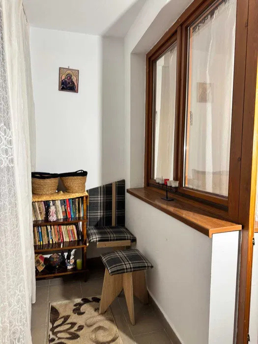 Apartament cu o camera, decomandat, balcon, zona ANL