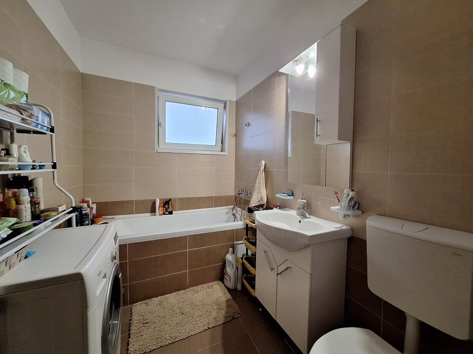 Apartament cu 3 camere, 58,5 mp, 2 balcoane, zona Tineretului