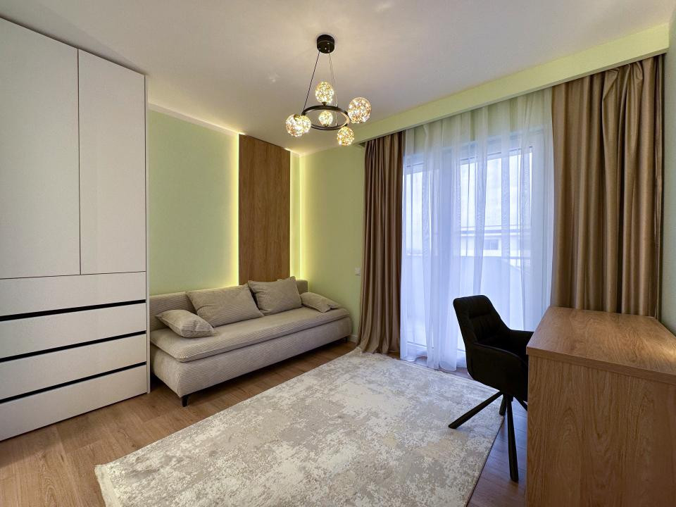 Apartament ultrafinisat 3 camere, Eroilor, Florești!