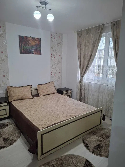 Apartament cu 2 camere, 42 mp, balcon, zona Porii