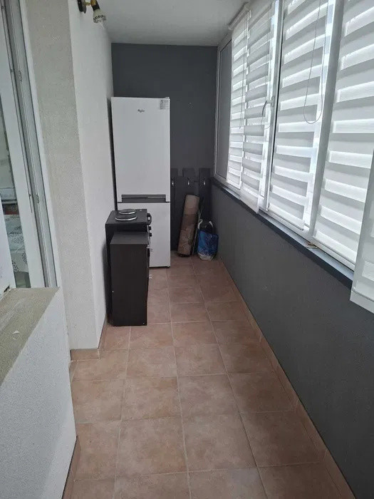 Apartament cu 2 camere, 42 mp, balcon, zona Porii