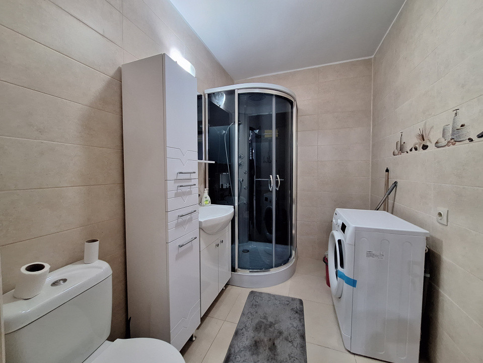 Apartament cu 2 camere, 42 mp, balcon, zona Eroilor