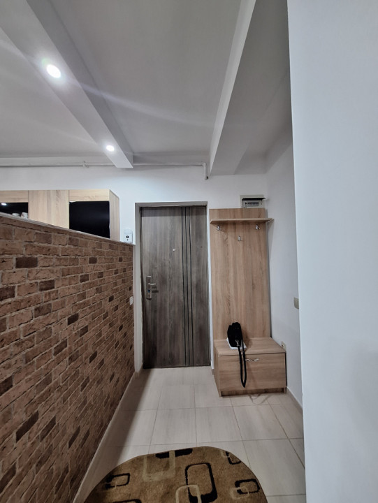 Apartament cu 2 camere, 42 mp, balcon, zona Eroilor