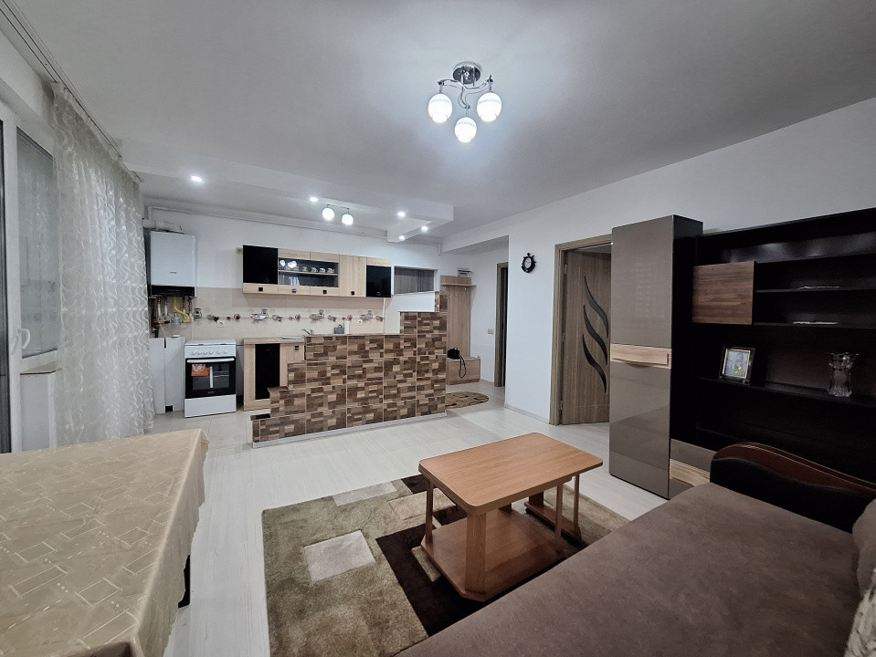 Apartament cu 2 camere, 42 mp, balcon, zona Eroilor