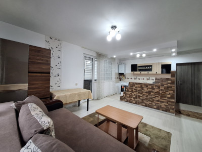 Apartament cu 2 camere, 42 mp, balcon, zona Eroilor