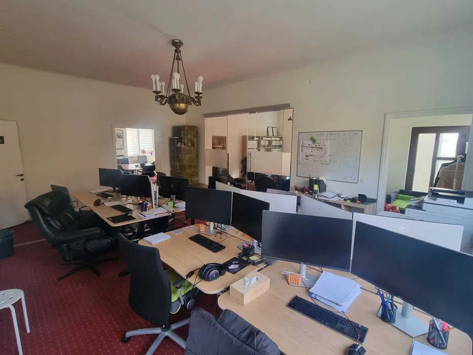 De Inchiriat! Spatiu de birouri, 150 mp, terasa, Zona Andrei Muresanu