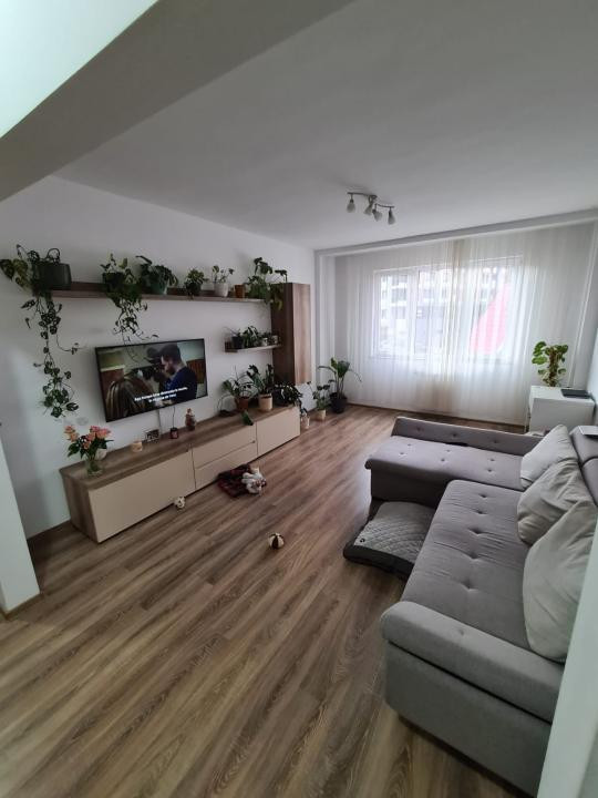 Apartament cu 2 camere, semidecomandat, 54 mp, mobilat/utilat, Valea Garbaului 