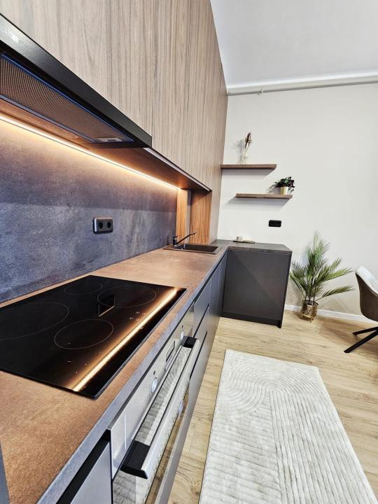 Apartament ultrafinisat cu 2 camere,etaj intermediar, zona eroilor