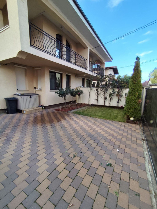 Duplex 120 mp utili, zona Florilor, disponibil imediat 