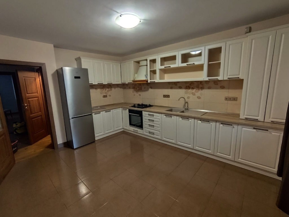 Duplex 120 mp utili, zona Florilor, disponibil imediat 