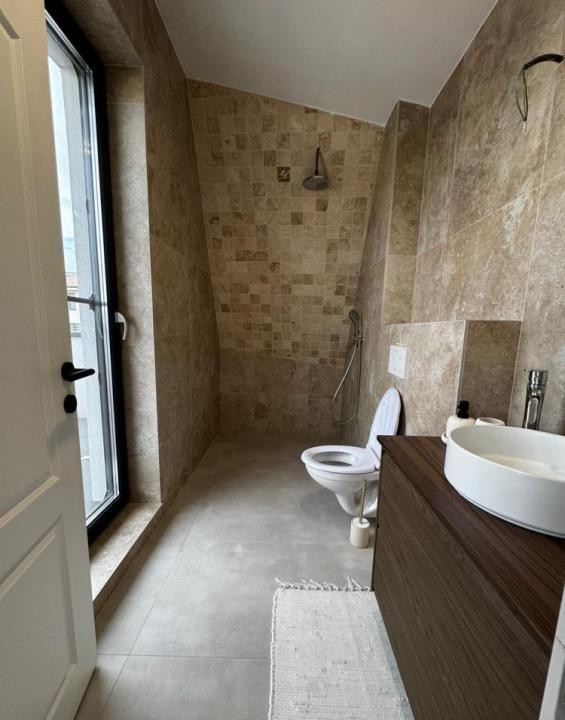 Duplex modern cu 5 camere, 184 mp + 90 teren, garaj, terasa, zona Faget